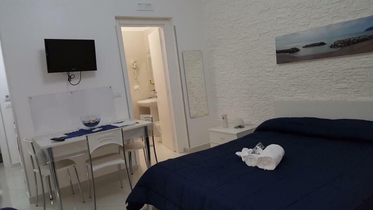 Al Porticciolo Bed & Breakfast Salerno Exterior foto