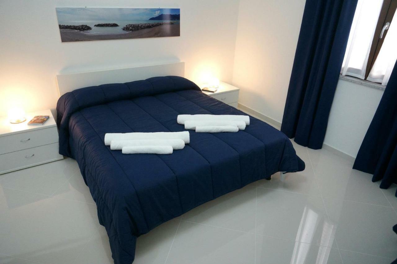 Al Porticciolo Bed & Breakfast Salerno Exterior foto