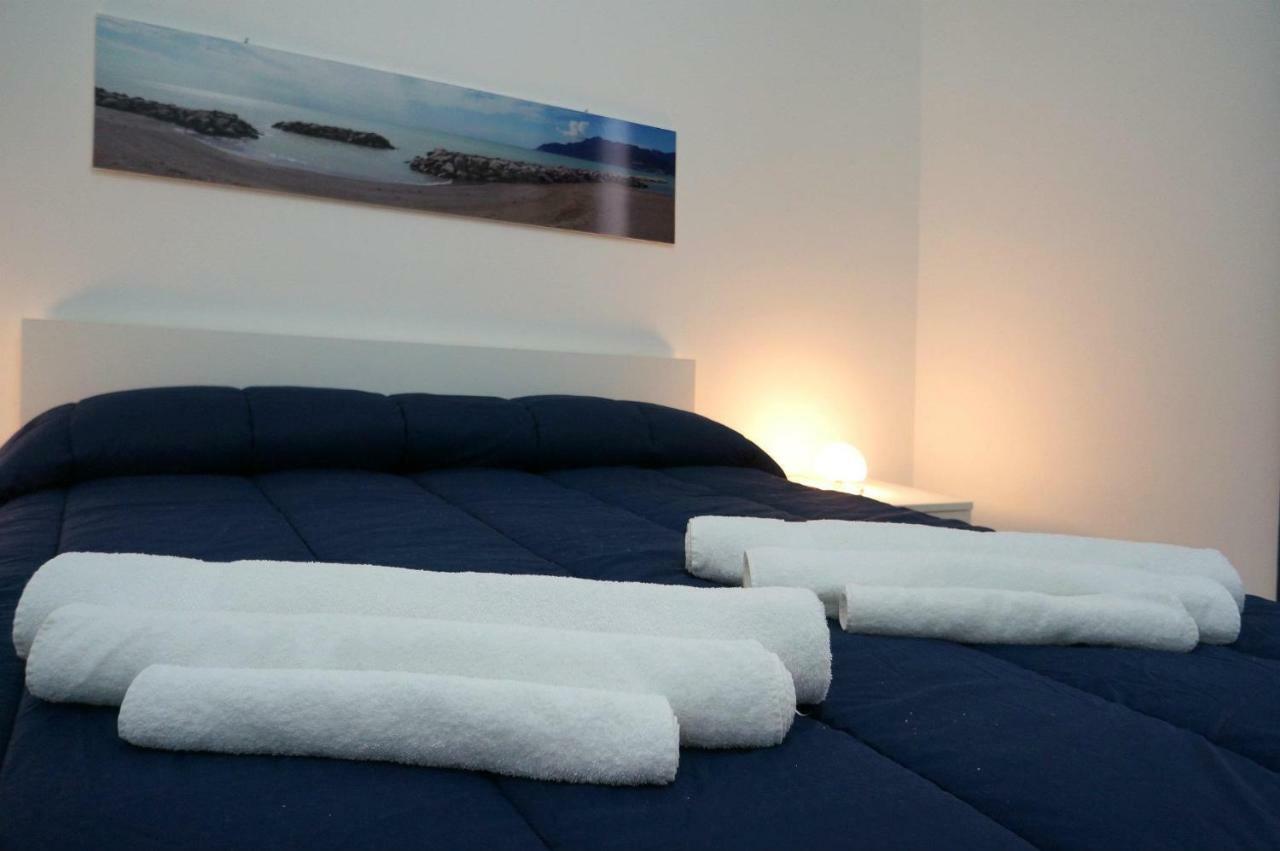 Al Porticciolo Bed & Breakfast Salerno Exterior foto