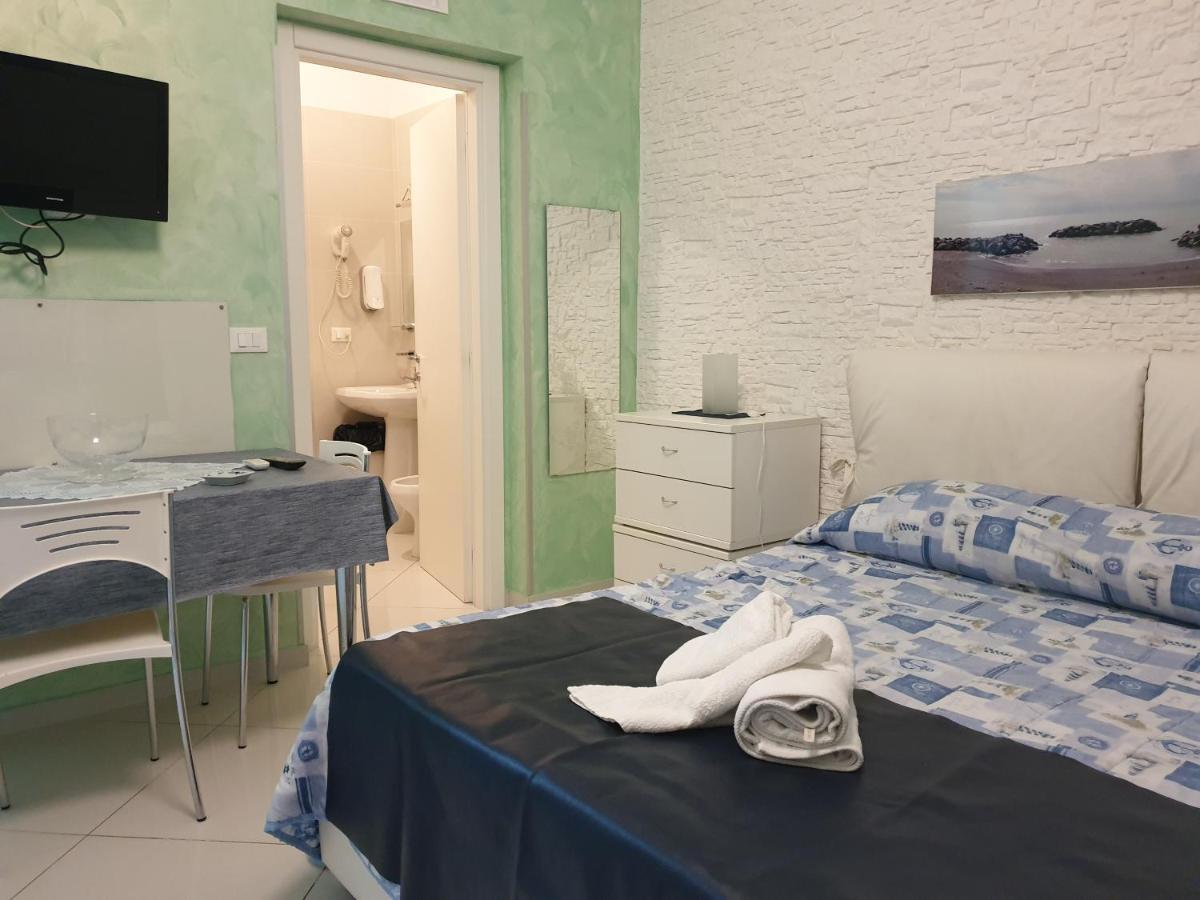 Al Porticciolo Bed & Breakfast Salerno Exterior foto