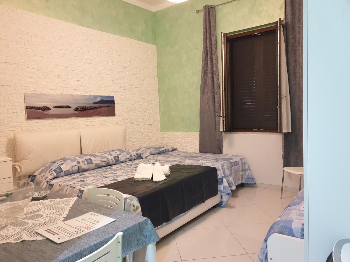 Al Porticciolo Bed & Breakfast Salerno Exterior foto